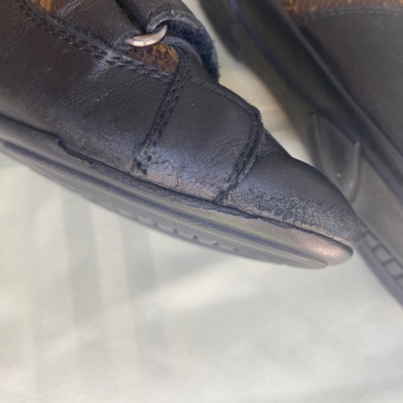 Authentic Louis Vuitton Size 30 Kids shoes - needs repair - Picture 8 of 9